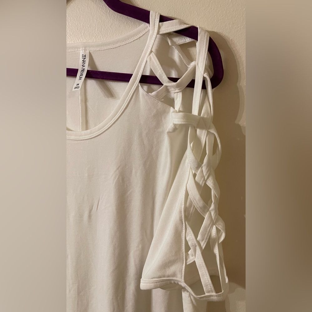 Zenana Premium White Cage Cold Shoulder Latticework Top 3X - Picture 3 of 6